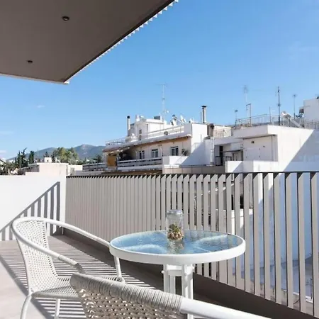 Modern Close To Center Apartment Athens